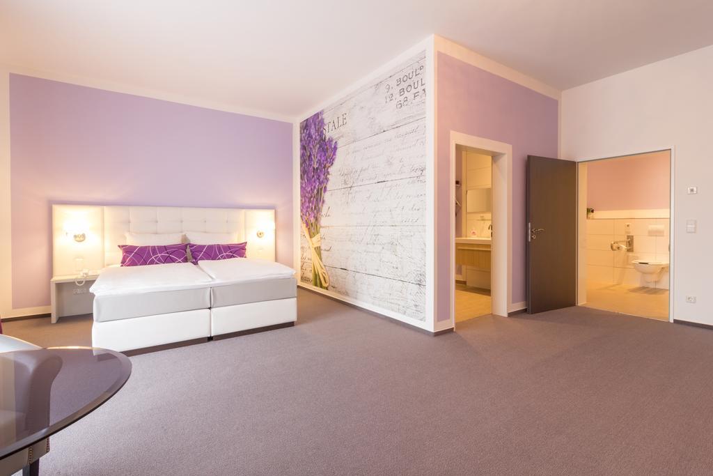 Marina Niederhavel Hotell Brandenburg  Exteriör bild
