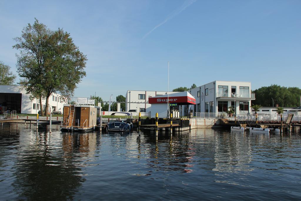 Marina Niederhavel Hotell Brandenburg  Exteriör bild