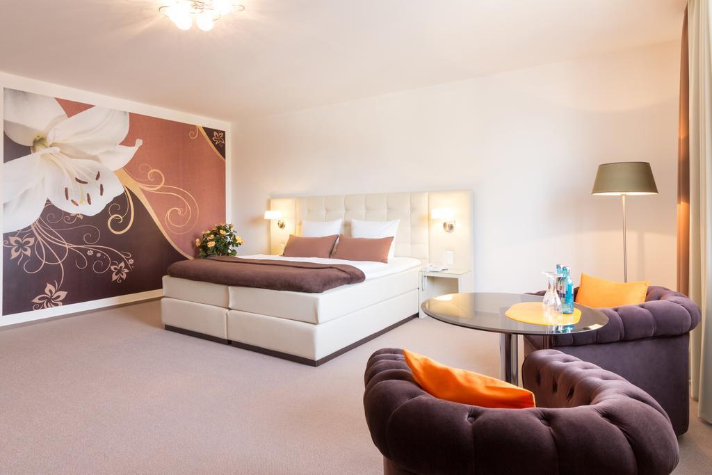 Marina Niederhavel Hotell Brandenburg  Exteriör bild
